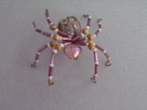 HANDCRAFTED WIRE ART BEADED SPIDER-- MARBLED GREY CERAMIC BELLY N GLASS - Picture 1 of 6
