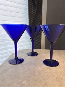 Colbalt Blue 7" Tall Martini Gläser 3er Set Makelloser Zustand  - Bild 1 von 8