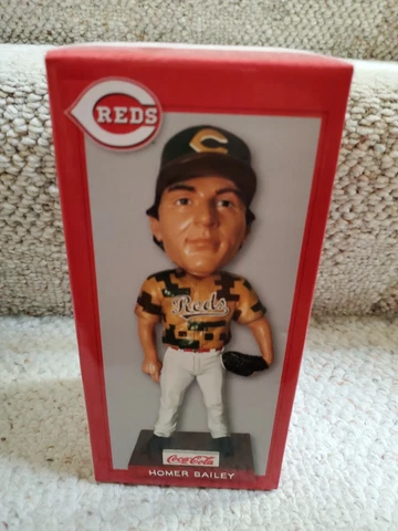 MLB Coca-Cola Cincinnati Reds 2017 HOMER BAILEY Bobblehead Camo Uniform! SGA New Cover