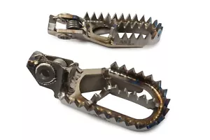 AS3 TITANIUM FOOT PEGS for KTM 125 250 300 SX 150 250 300 350 450 500 EXC 2024 - Picture 1 of 5