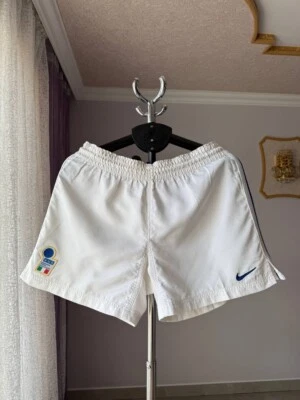 ITALY ITALIA 1995 1996 AWAY WHITE SHORTS FOOTBALL SOCCER NIKE VINTAGE MENS ADULT - Image 1 of 4