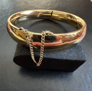 Estate Gold Plated Hinged 3/8 Inch Wide Bangle Bracelet With Safety Chain - Picture 1 of 3