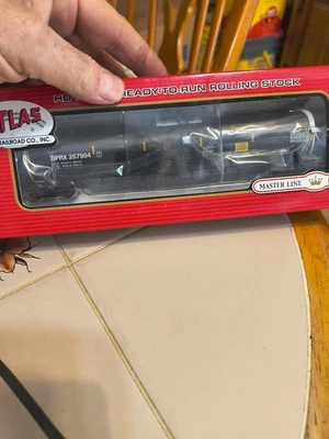 Atlas MASTER LINE 20 003 820 Trinity 25500 Gallon Tank Car DPRX #257904 - Image 1 of 4