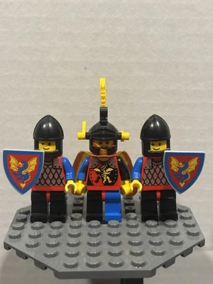 Vintage Lego Castle Knight Minifigures Armor Shield Rare - Image 1 of 4