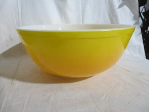 Pyrex 404 Pineapple Party Mixing Bowl Yellow Orange 10.5" 4 Qt. - Picture 1 of 7