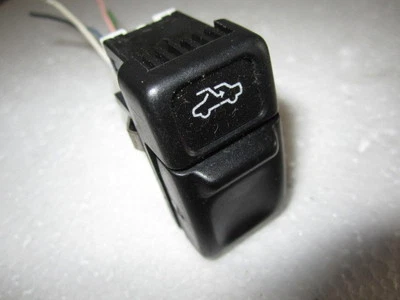 VOLVO 850 94 95 96 97 1994 1995 1996 1997 SUN ROOF SUNROOF SWITCH  OEM # 9128537 - Image 1 of 2