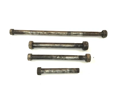 78 Kawasaki KE175 KE 175 basculante trasero eje pivote tuerca motor montaje perno 4-S Foto 1 de 3