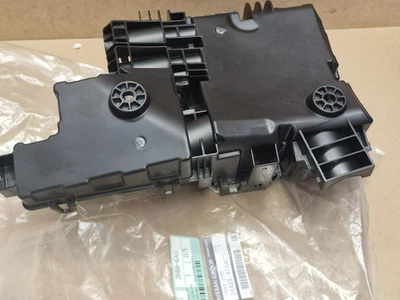 Nissan Qashqai Body Control Fuse Box Module Cover 284B84EA0C 2017-on Genuine NEW - Image 1 of 4