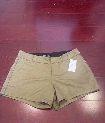 VOLCOM Chino Shorts Womens Size 25 So Chickie Short olive green Flat Front NWT - Image 1 of 4