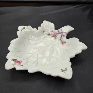 Vintage Westmoreland Milchglas Blattform handbemalt Schmuck Schale 6 3/8" L - Bild 1 von 9