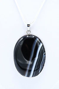 Silberkette mit ovalem Botswana-Achat-Anhänger - Bild 1 von 4