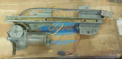 Nuevo de Lote Antiguo Ford Thunderbird 1967-1969 Cuarto de Ventana Regulador con Motor y Unidad LH C7SZ Foto 1 de 3