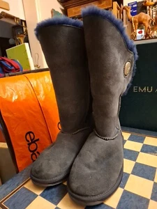 Prezzo consigliato: £ 175 Emu Australia Hakea Hi W11113 stivali di pelle di pecora indaco UK 6/39 * - Foto 1 di 12