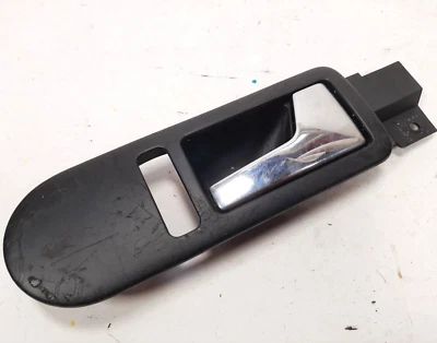 Volkswagen Beetle 1998-2010 pasajero derecho manija puerta lateral bisel interior Foto 1 de 4