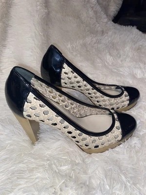 Tacones de plataforma de cuero negros y beige Cole Haan para mujer talla 9 Foto 1 de 4