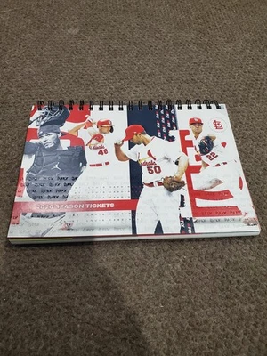 Сезонный билет 2020 St. Louis Cardinals в комплекте 2/игра COVID  - Изображение 1 из 4