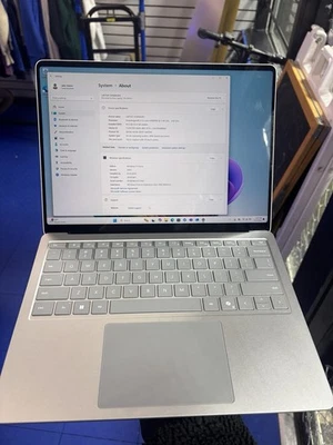 Microsoft Surface Laptop 7th Edition 2036 13.8" Snapdragon X Plus 16GB RAM 512GB - Image 1 of 4