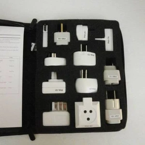 Targus Europe Pack Adattatori Spina Custodia Ecopelle Nera Set di 12 - Foto 1 di 5