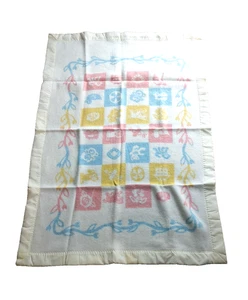 Coperta culla peperoncino bambino giallo bordo raso rosa pastello e blu stampa 35" x 49 - Foto 1 di 11