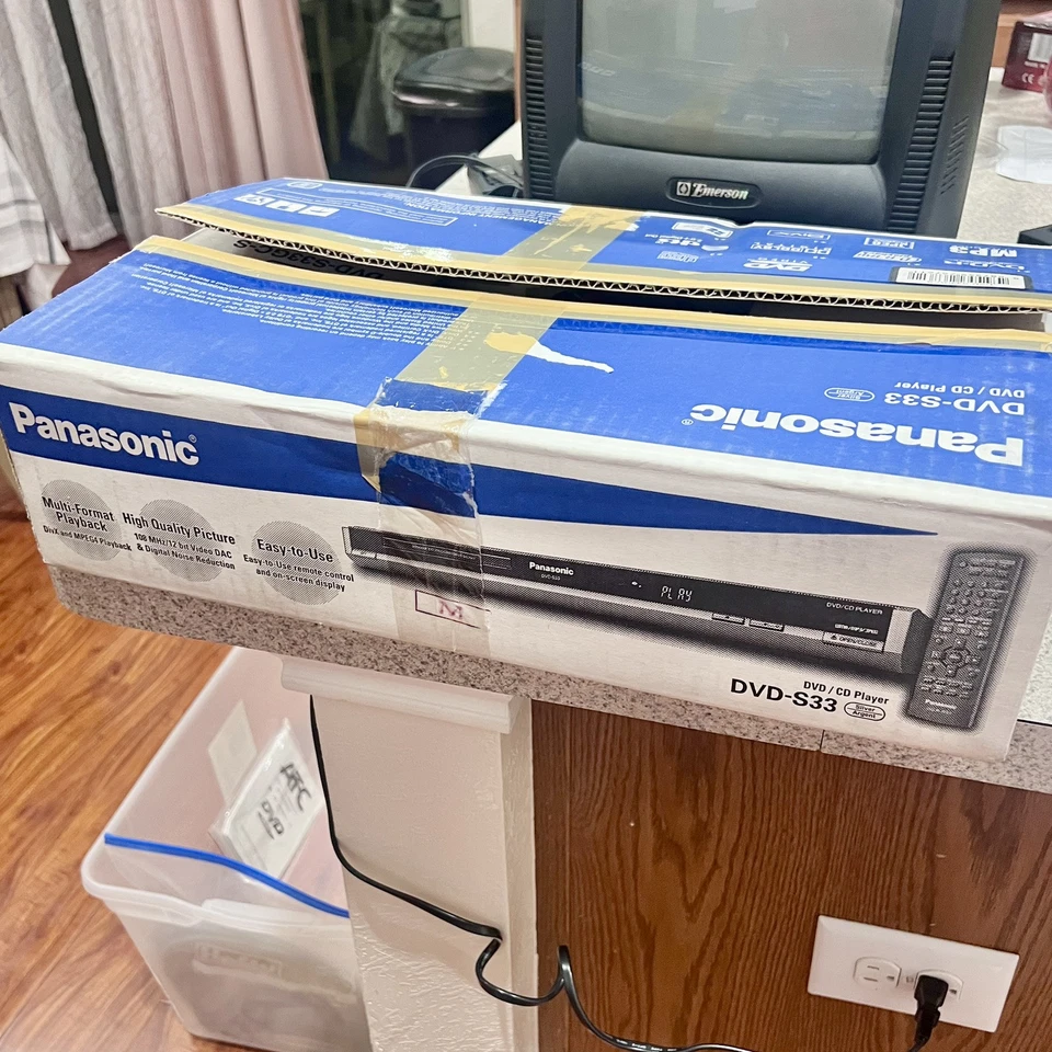 NUEVO Panasonic DVD-S33 DVD/CD Reproductor DIVX y MPEG4 Reproducción CAJA ABIERTA/UNIDAD SELLADA Foto 1 de 4