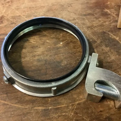 Thomas & Betts BG810L 4” Insulated Grounding bushing Ridgid Conduit (new) - Image 1 of 3