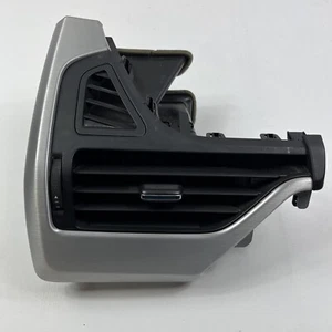 2015 - 2020 GMC YUKON SLT FRONT LEFT DASH AIR VENT 23464594 23464303 - Foto 1 di 8