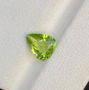 1.65 Carat Natural cut Peridot pear shape loose gemstone from Pakistan. - Picture 1 of 5