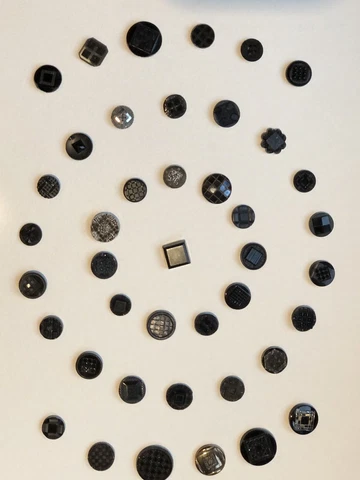 COLLECTOR'S CARD OF 42 ANTIQUE  BLACK GLASS  BUTTONS~SQUARE DESIGN,PATTERN Cover