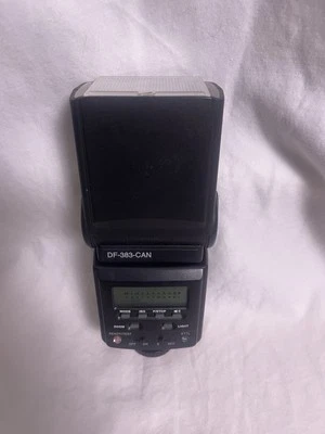 Vivitar DF – 383 – CAN series one swivel camera for Canon whip With case working - Image 1 of 4