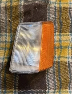 Lámpara de luz de señalización lateral izquierda delantera izquierda Jeep Grand Cherokee ZJ 93-98  Foto 1 de 3