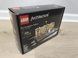LEGO ARCHITECTURE: Buckingham Palace (21029)—NEW - Picture 1 of 3