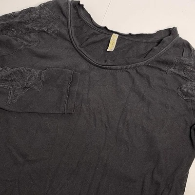 Suéter de manga larga de encaje negro grande Free People para mujer Foto 1 de 4