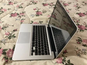 XCELLENT HI SPEED UPGRADE MACBOOK PRO 13 2011 16GB RAM 840EVO 120GB SSD DOLE - Picture 1 of 14