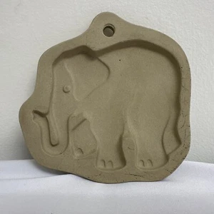 Stampo per biscotti Sassafras Superstone a forma di elefante vintage 1994 misura 5" x 5" - Foto 1 di 4