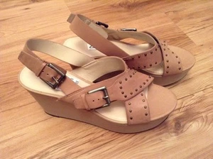 Nuovi sandali Clarks UK 3 E larghi trofeo corona blush beige pelle nuda zeppa - Foto 1 di 7