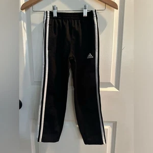 Adidas Unisex Kid Straight Leg Track Pants with Classic Stripes  Size 6 - Picture 1 of 6