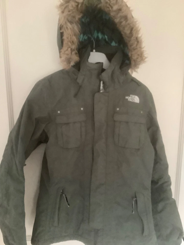 LADIES NORTH FACE PARKA S GREEN VGC FAUX FUR HOOD DOUBLE ZIP LOADSA POCKETS - Image 1 of 1