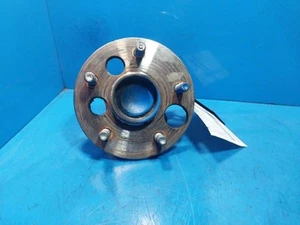 Toyota Corolla Left Rear Hub Assembly - Picture 1 of 8