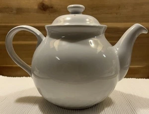 Corelle Enhancements Swirl Teiera Bianca 1Qt con Coperchio Gres Usato in Ottime Condizioni - Foto 1 di 8
