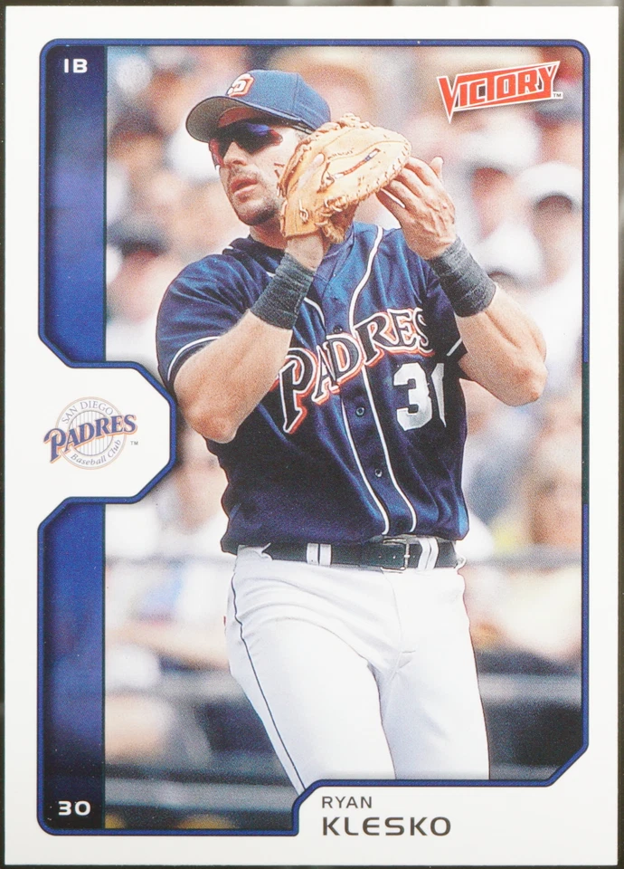 2002 Upper Deck Victory Baseball Ryan Klesko #416 NM - Image 1 of 1