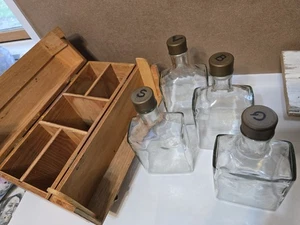 Vintage Traveling Liquor Case Wood 4 Glass Bottles Gin Bourbon Scotch - Picture 1 of 10