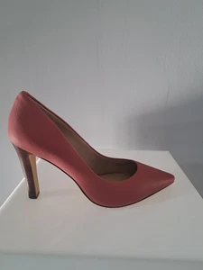 New w Box WHBM Sz 9M Heels Pumps Abby Adobe Leather Shoes Orig Price $130 - Picture 1 of 9