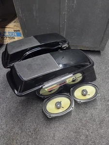 Harley-Davidson 93-13 street glide oem Vivid Black Saddlebags w/ speaker & Lids - Picture 1 of 13