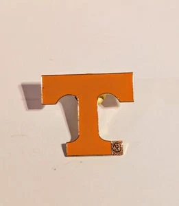 Tennessee Volunteers Lapel Hat Pin Orange T Enamel on Gold Tone Metal SO NICE! - Picture 1 of 2