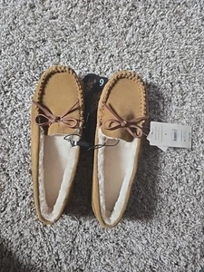 Secret Treasures Plush Lined Suede Moccasin Slipper-Tan-Size 9 New Tags Still On - Picture 1 of 2
