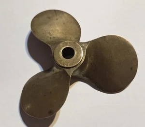 RMS Titanic Propeller 4" Briefbeschwerer - Messing Maritim Sammlerstück Propeller - Bild 1 von 3