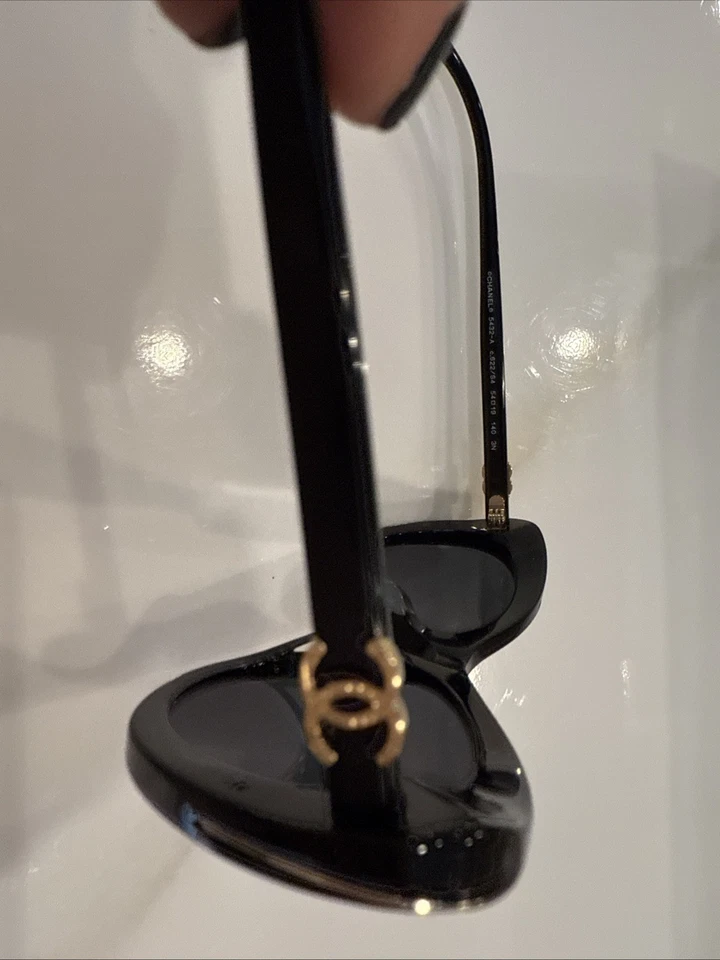 CHANEL太阳眼镜 — 第 1/4 张图片