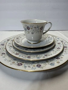 65 Piece Noritake Longwood 2485 Fine China – Service for 12 + Serving Pieces - Picture 1 of 14