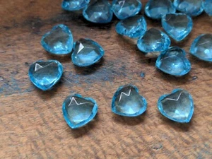 ♡Nr. G48 - 12 Stück alte Glassteine blaue Herzen Neugablonz 10 mm♡ - Picture 1 of 1