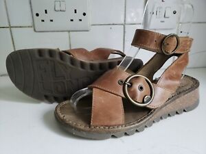 FLY LONDON UK 7 EU 40 WOMENS FLAT WEDGE BROWN LEATHER SUMMER STRAP SANDALS